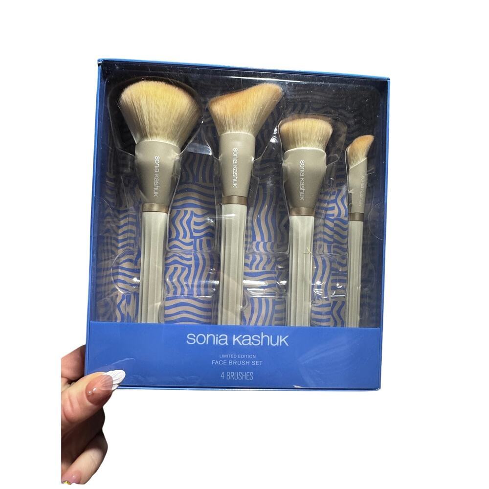 NWT Sonia Kasuh LIMITED EDITION Face Brush Set of 4